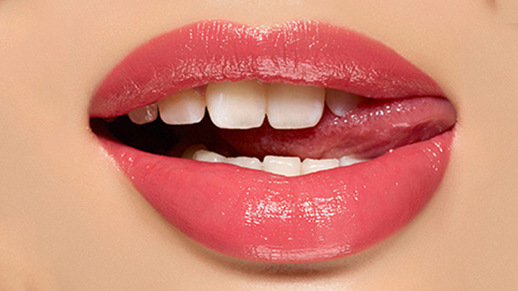 mac口红色号黄皮显白推荐,mac最显白口红色号