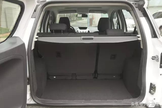 蜡烛灯+糟糕双离合，翼搏简直是廉价货里的“廉价机”！