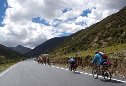 骑行爱好者拥有几台机车合适,适合新手的骑行路线