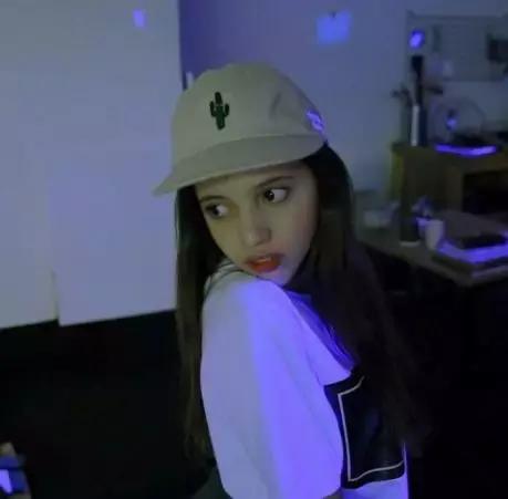 短发剪坏的补救方法,短发剪得太短太丑怎么补救