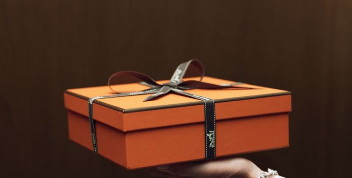 情人节要到了你有礼物吗,情人节要到了前任应该送礼物吗