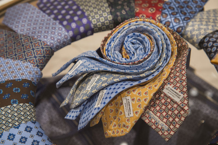 情人节要到了你有礼物吗,情人节要到了前任应该送礼物吗