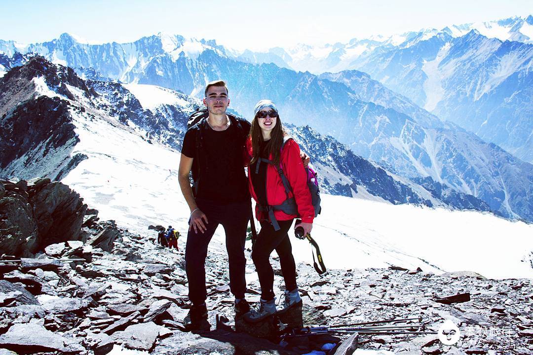 这里曾是中国领土，被誉为「中亚瑞士」，游客3天拿到电子签