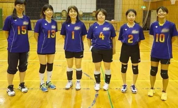 麻麻，请再打一次我完美柔润丰满的屁屁吧！