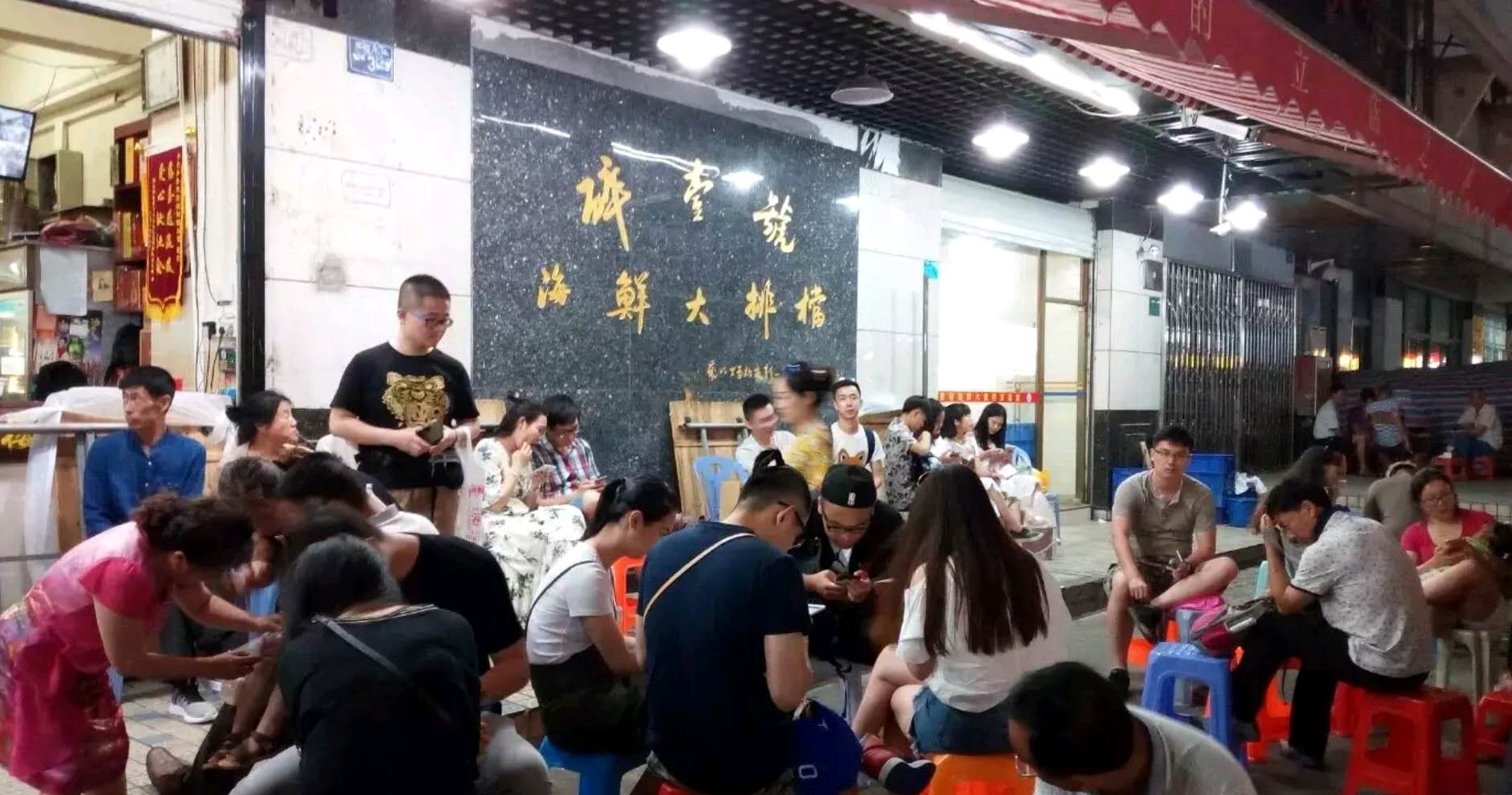 哄女友开心的绝招,哄女朋友的旅游攻略