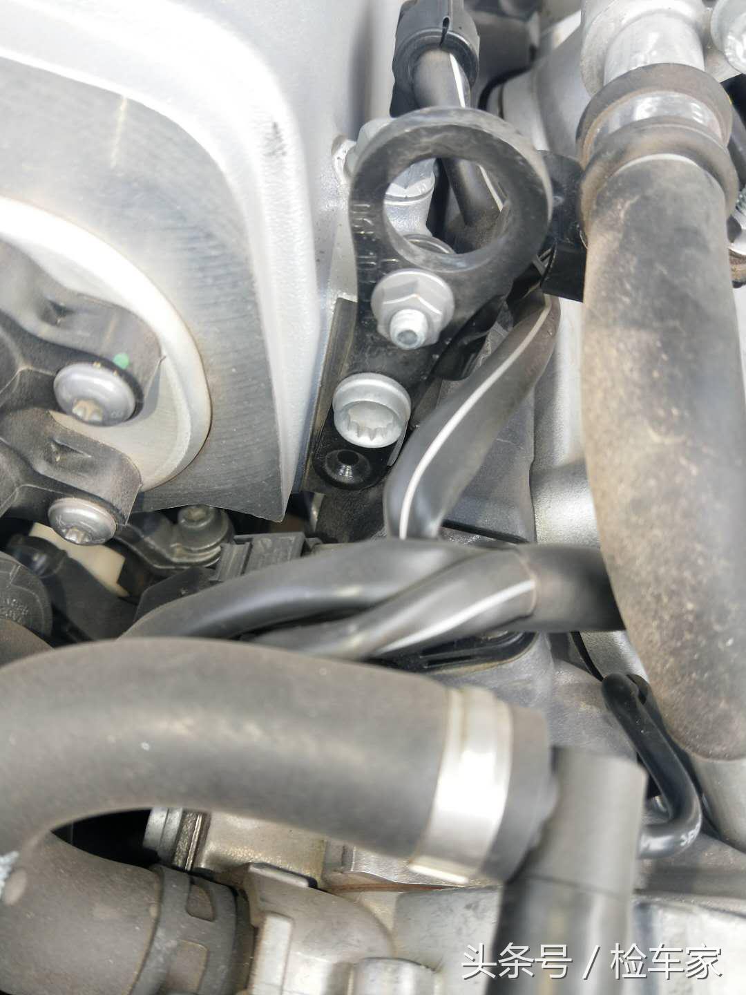 保时捷卡宴cayennes,卡宴混动价格