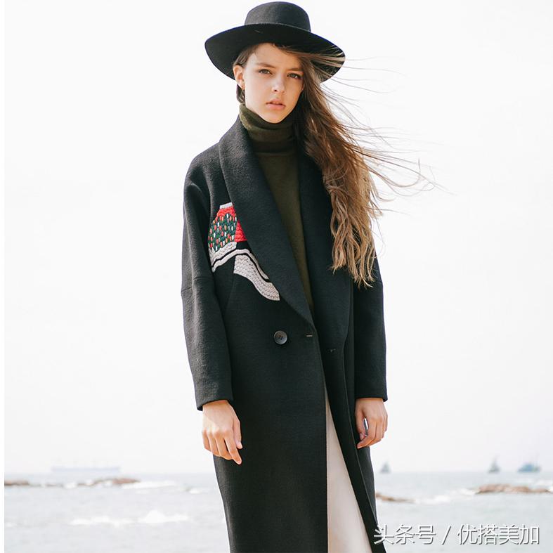 冬天下雪时尚羊绒大衣穿搭图片,谁说冬天不好穿搭的
