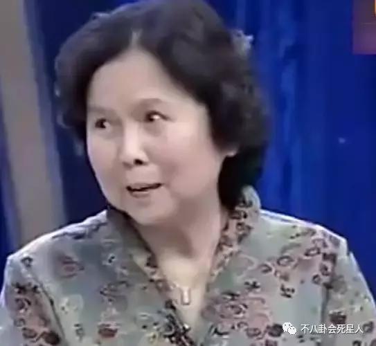 近视的明星不戴眼镜怎么拍戏,近视眼明星怎么拍戏