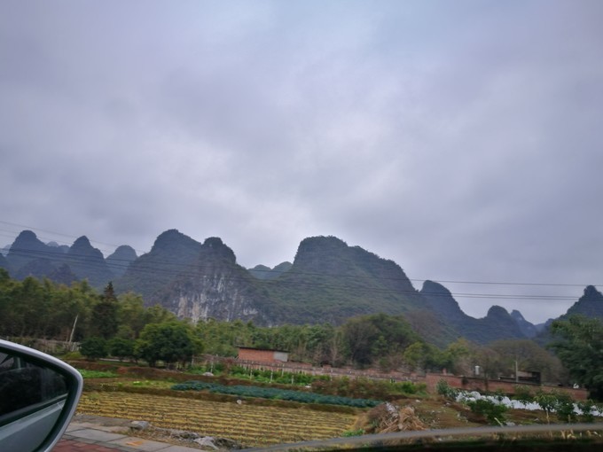 烟雨朦胧中的桂林山水,最简单桂林阳朔西街风景写生图片
