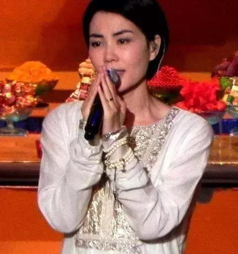 刘雯最美的十种穿搭,刘雯的随性穿搭