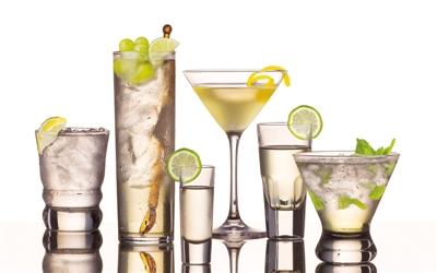 买不起茅台用什么酒来代替,过年喝的酒推荐茅台