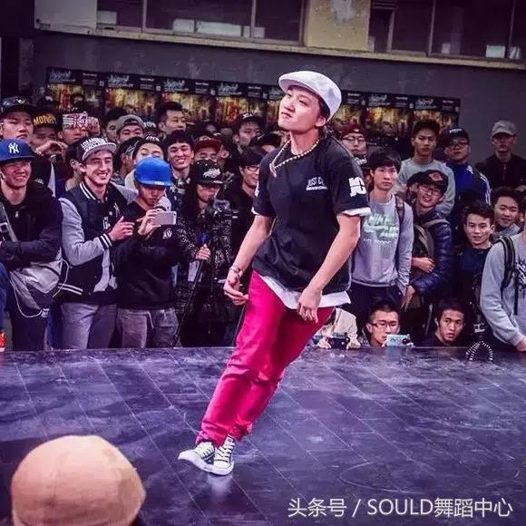 不减震易搭配怎么跳街舞?街舞必备5款鞋!