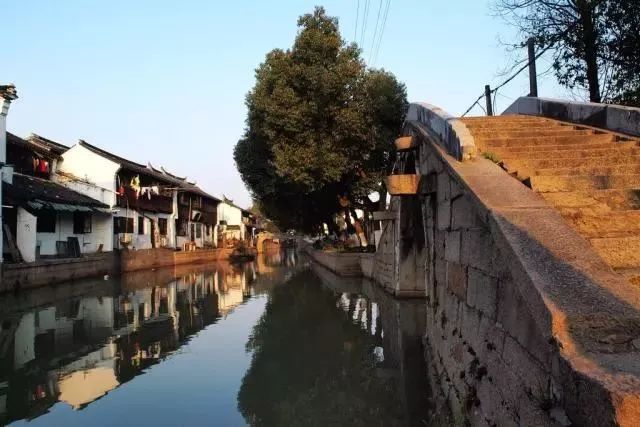 上海17号地铁能直达朱家角镇,上海朱家角地铁17号线出口