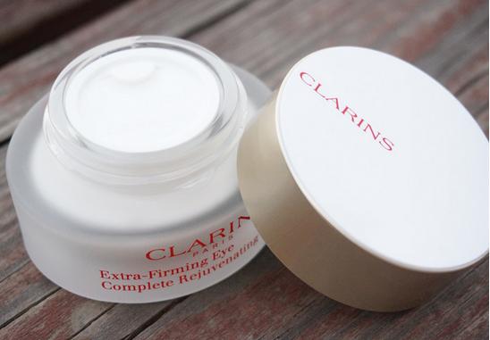 逆龄大眼眼霜,想眼睛又黑又亮很自然用哪种美瞳