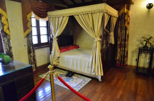 溥仪的龙床是在哪里弄来的,溥仪睡过的龙床是什么朝代的