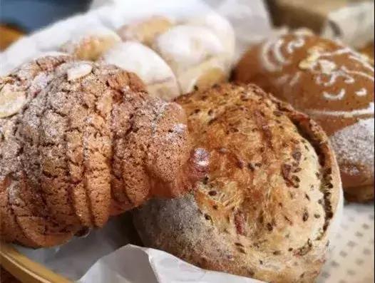 别再沉迷脏脏包了！咬上一口舌头都在雀跃的欧包，才是你的真爱！