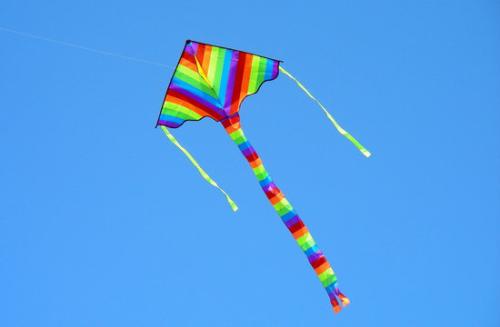 以风筝为题的片段,以风筝为主题写一首小诗