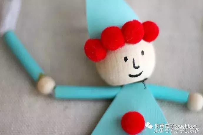 周末在家给孩子做什么玩具,熊孩子在家玩手机