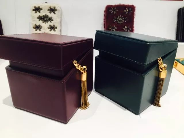 时代广场奥特莱斯打折店,katespade是什么档次