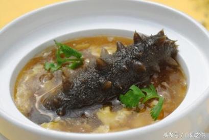 海参跟什么炖汤最好,海参的家常做法海参煲汤