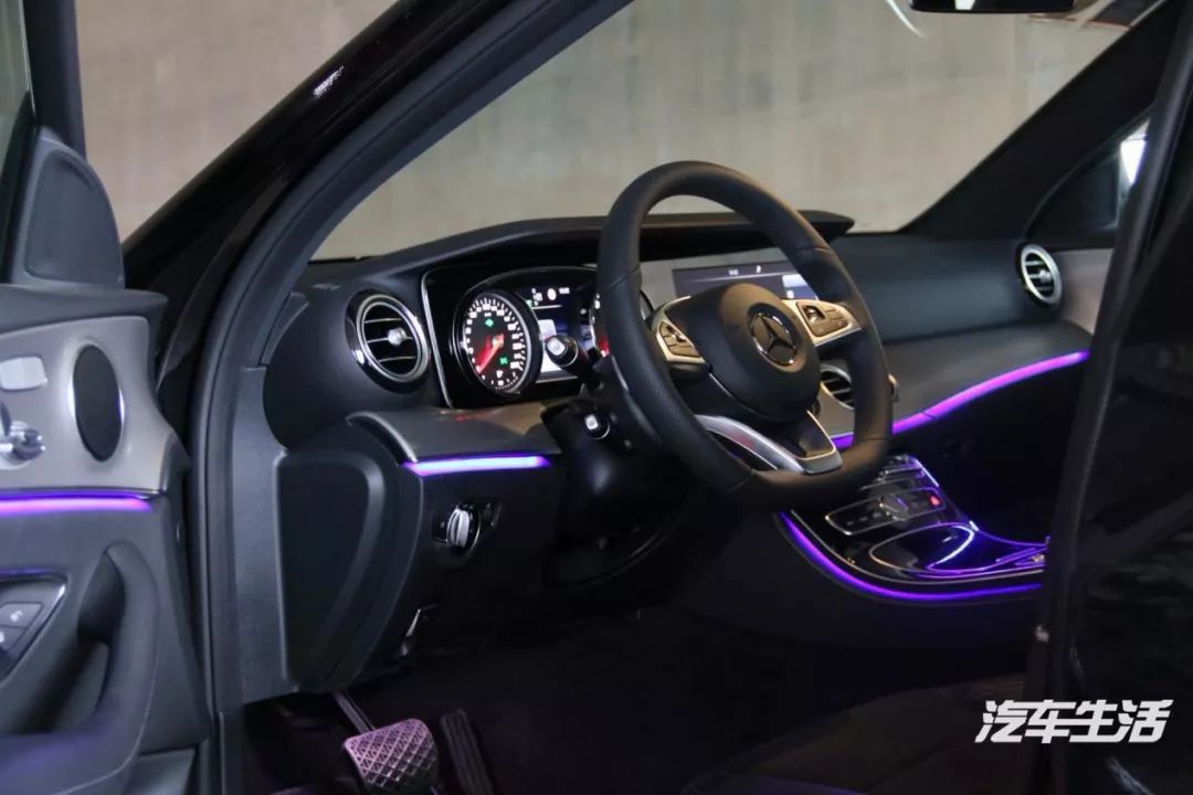 用微信小程序也能租辆奔驰，原来是奔驰填补了我的想象力