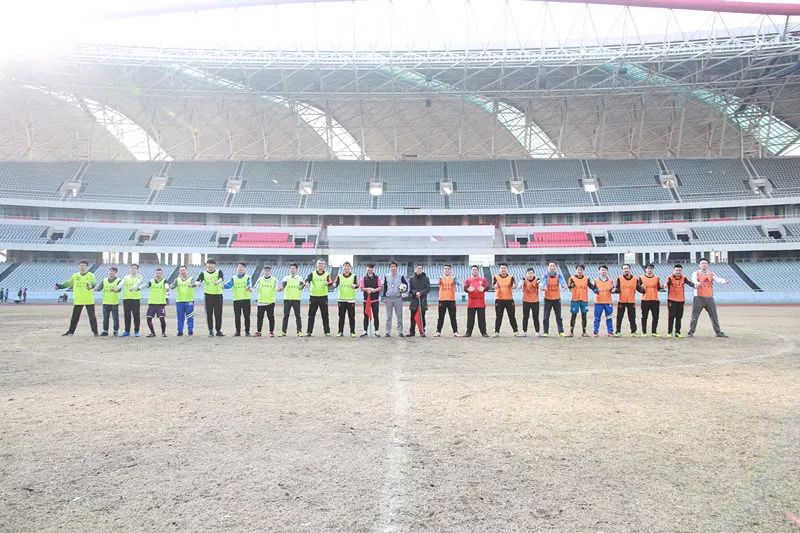 星旭实业2018年金意陶瓷砖|卡思摩地板贺岁杯足球赛在南昌举行