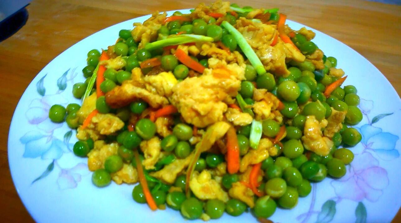 怎么做豌豆好吃又简单,学做五彩豌豆小炒