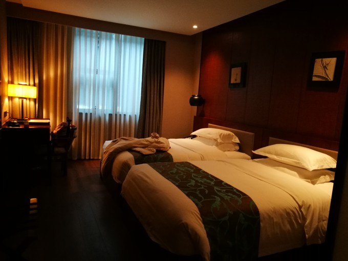 烟雨朦胧中的桂林山水,最简单桂林阳朔西街风景写生图片