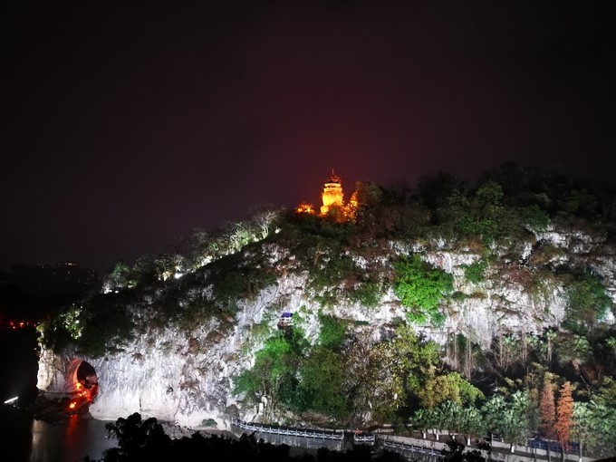 烟雨朦胧中的桂林山水,最简单桂林阳朔西街风景写生图片