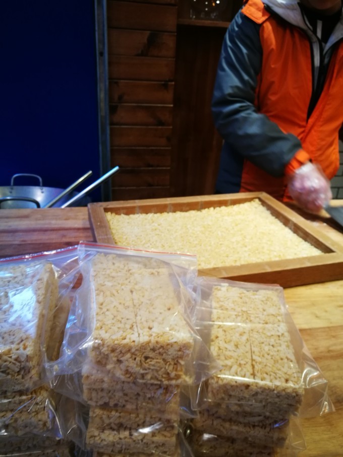 烟雨朦胧中的桂林山水,最简单桂林阳朔西街风景写生图片
