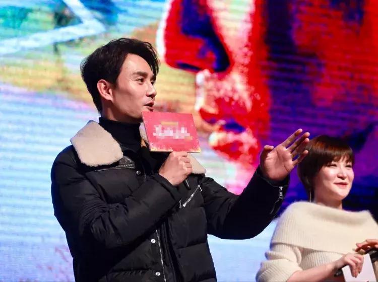 冬季刘雯穿衣搭配,刘雯最佳穿搭冬季时尚