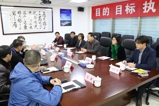 韩国友进集团朴渊友会长一行来烟考察骅达冻品城