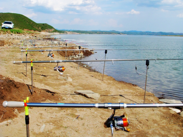 野钓意境图,意境泛舟钓鱼图