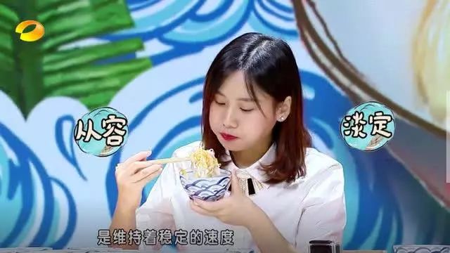 吃翔、吃姨妈巾、当众“造人”……直播底线何在？