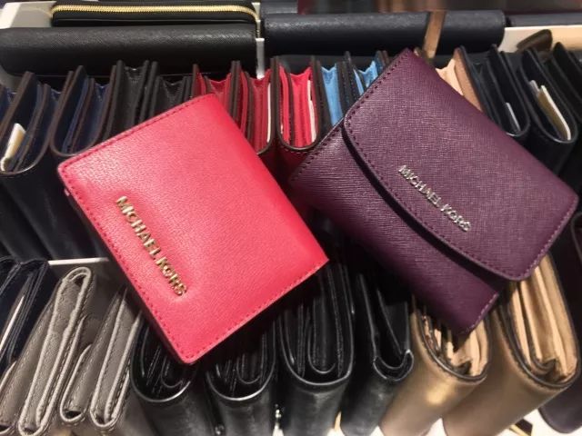 时代广场奥特莱斯打折店,katespade是什么档次