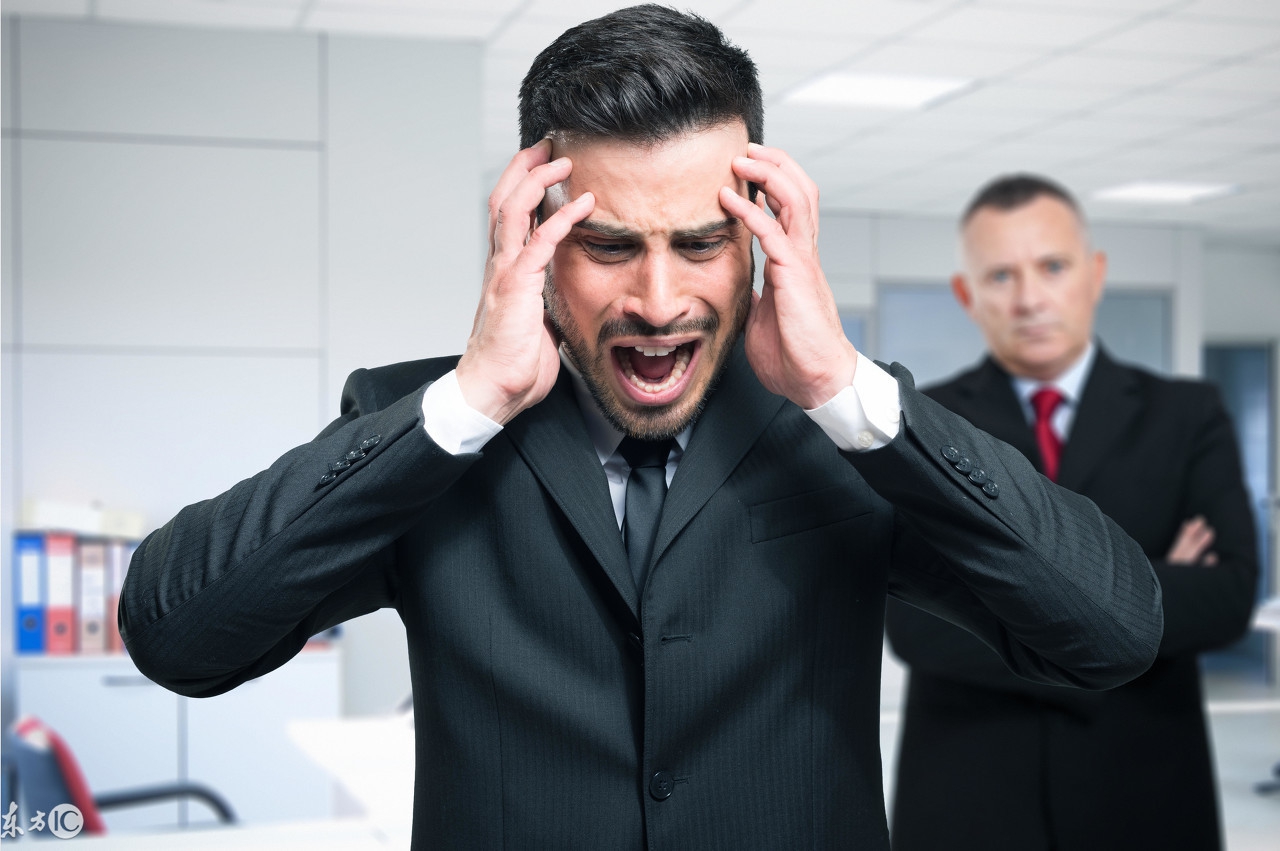 公司刚给自己升职就离职,公司让我当了替罪羊