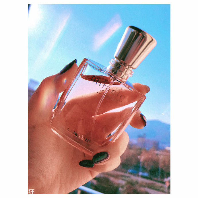 要过年了，来扒一扒明星们给媒体的礼物，竟然有送杜X斯的