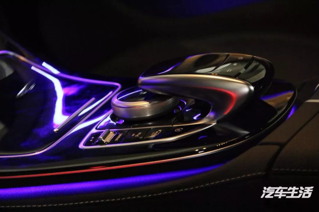 用微信小程序也能租辆奔驰，原来是奔驰填补了我的想象力