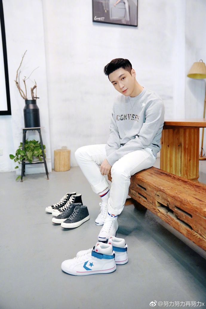 EXO回归艺人,黄子韬新歌获鹿晗力挺,张艺兴吴亦凡却从不问候