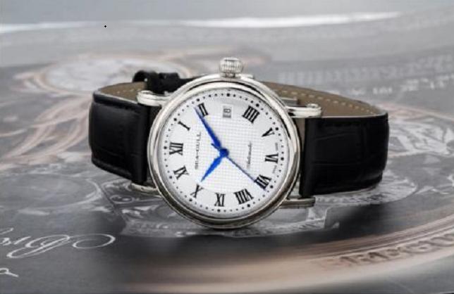 中国四大名表罗西尼和依波哪个好,罗西尼和雷诺表哪个好