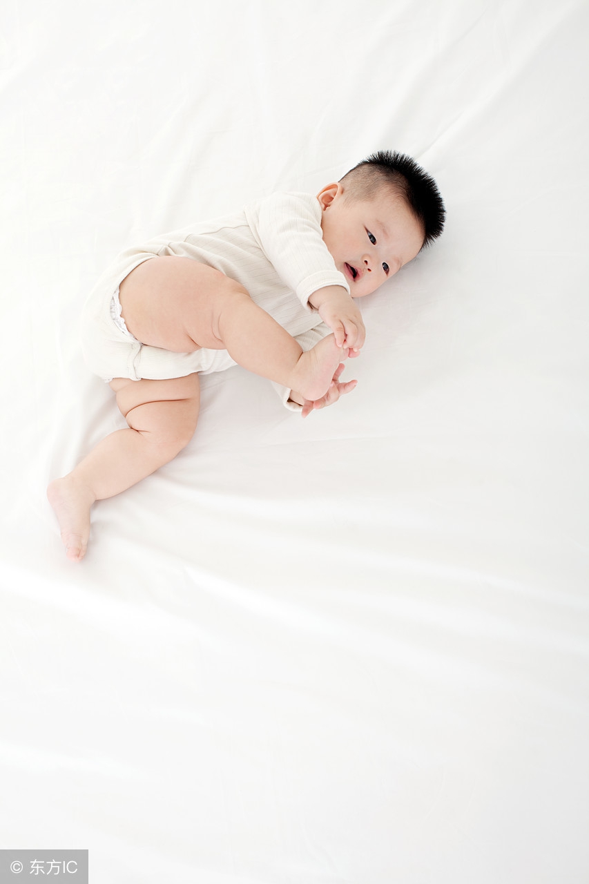 宝宝晚上总睡不安稳怎么回事,宝宝夜里睡不好觉什么原因