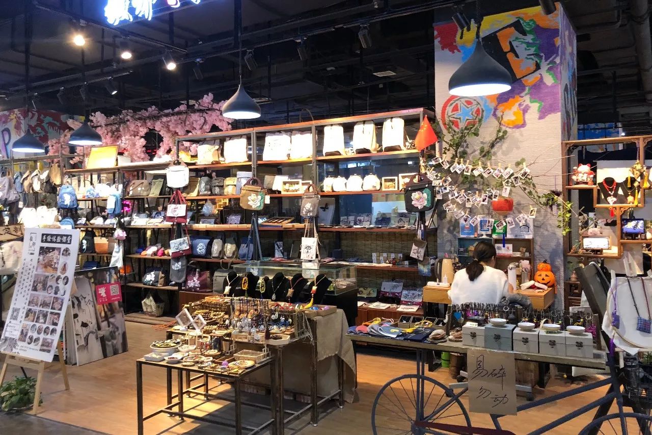 南稍门中贸广场从哪个口出来,碑林区南稍门中贸广场