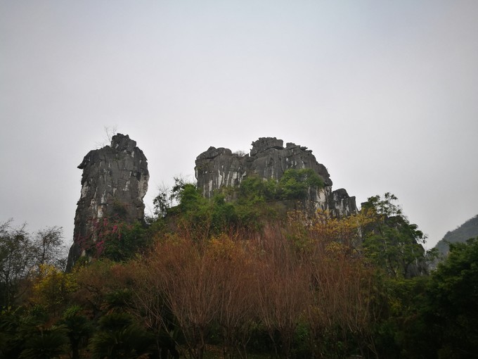 烟雨朦胧中的桂林山水,最简单桂林阳朔西街风景写生图片