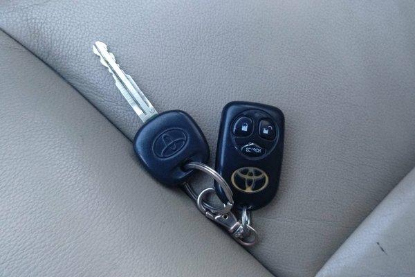 丰田花冠跑了30万公里值多少钱,丰田花冠多少钱落地新款车