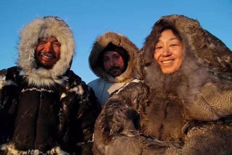 抗冻不臃肿,派克大衣有一套