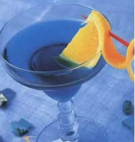 蓝色鸡尾酒调制配方大全,六种颜色的鸡尾酒