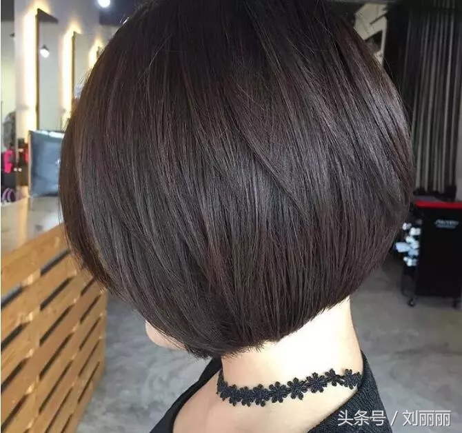 沙宣短发立体内扣发型图片,剪沙宣短发内扣教程