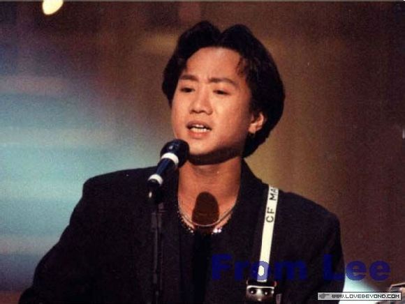 形容黄家驹的经典语录,黄家驹用他的一生写下了光辉岁月