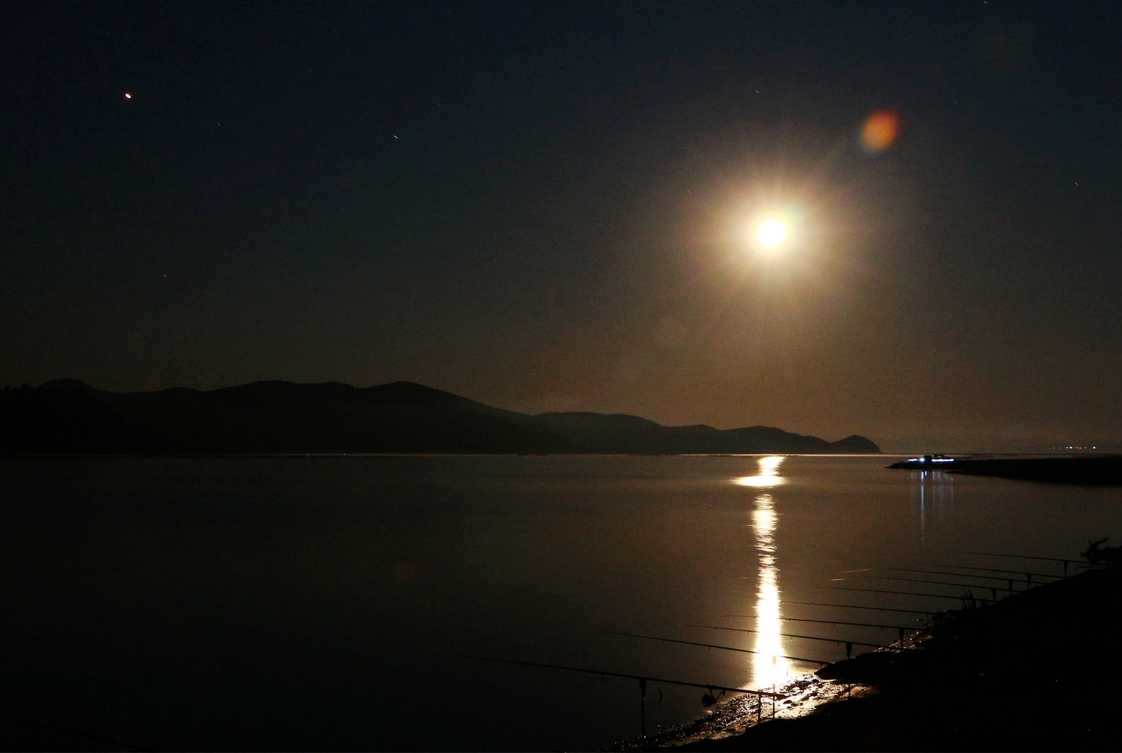 野钓意境图,意境泛舟钓鱼图