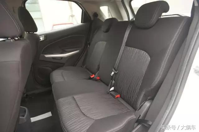 蜡烛灯+糟糕双离合，翼搏简直是廉价货里的“廉价机”！